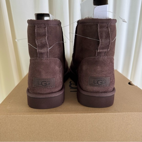 Ugg Classic Mini II Short Dark Brown Fur Boots Warm Winter Womens 10 NEW - Picture 5 of 7